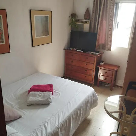Privadas Con Cama Doble En Sevilla *